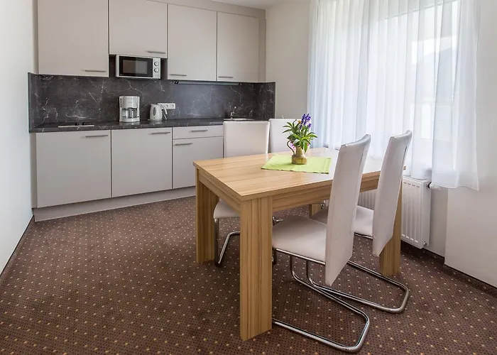 Gaestehaus Krappinger/pizzeria Mamma Mia 3*