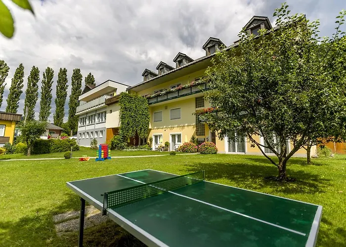 Gastehaus Krappinger/pizzeria Mamma Mia Ossiach